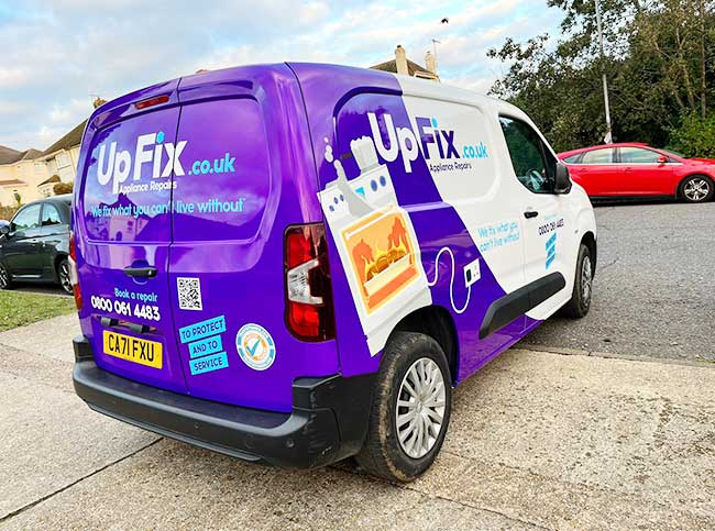 5 reasons why a vehicle wrap outperforms social media ads