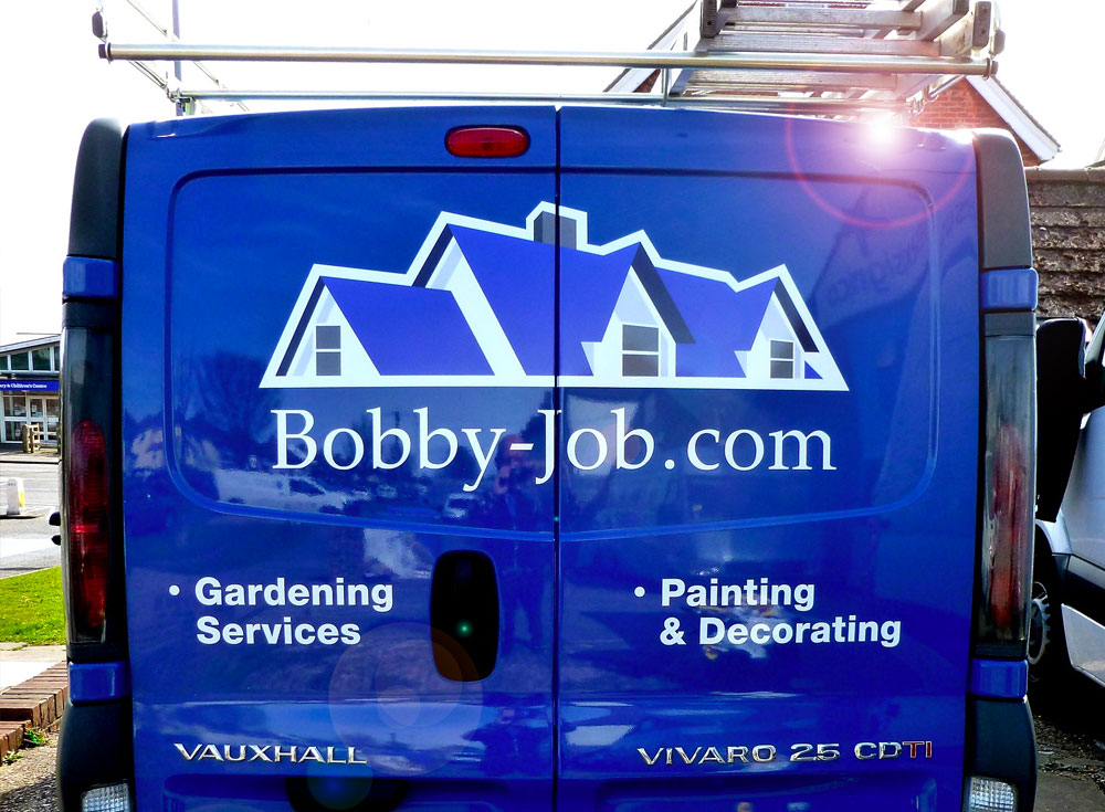 Signage design tips for high impact vehicle livery