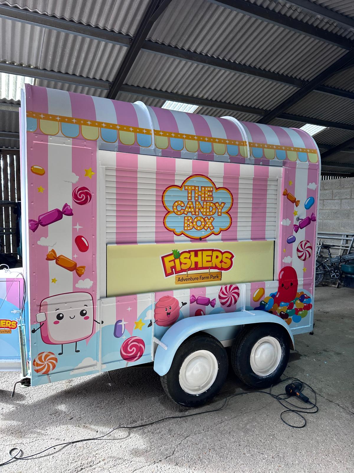 Horse Box & Trailer Graphics Sussex – The Candy Box