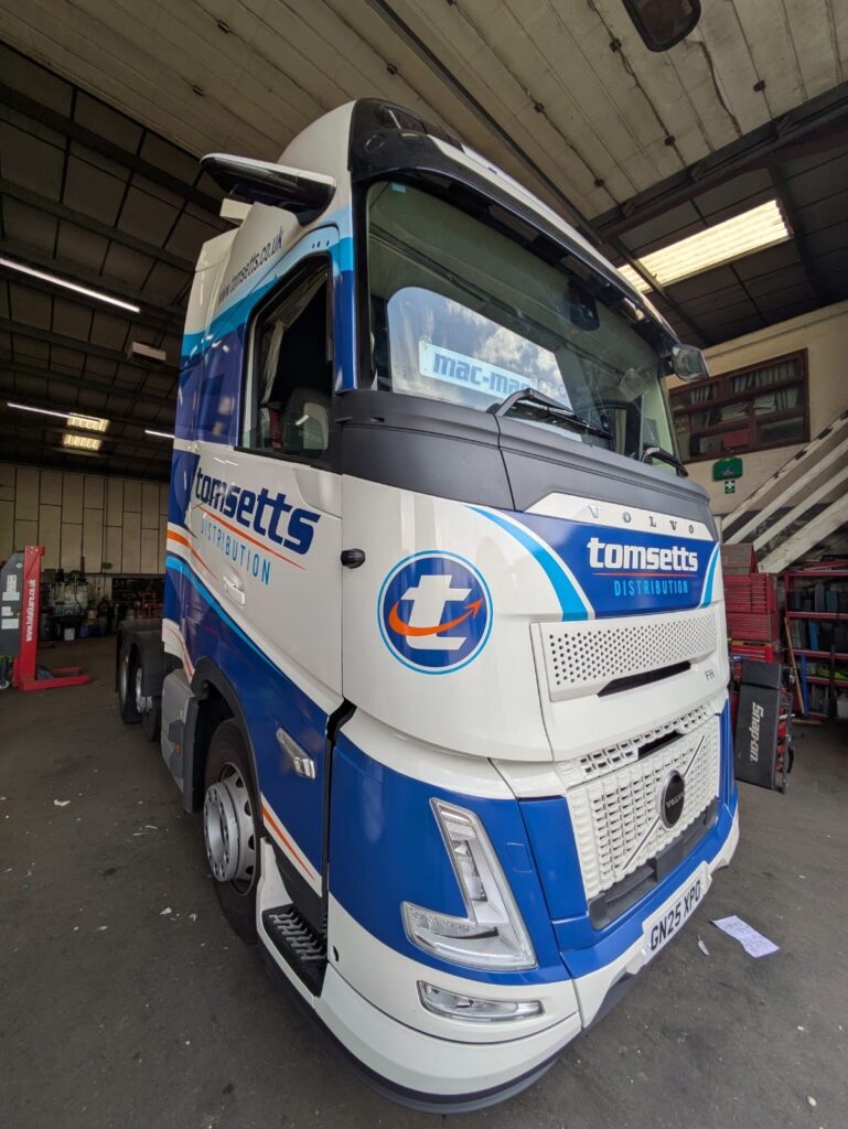 Tomsetts Distribution Volvo FH - three quarter view